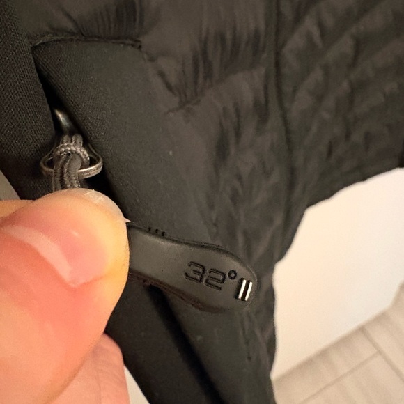 32 Degrees Women's Black Puffer Jacket - Picture 4 of 7